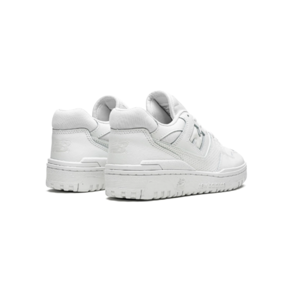 ⁦New Balance 550 Triple White - ניו באלנס⁩ – תמונה ⁦3⁩